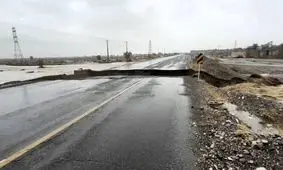 فرماندار: محور جیرفت - بلوک به دلیل تخریب پل مسدود شد/ ویدئو