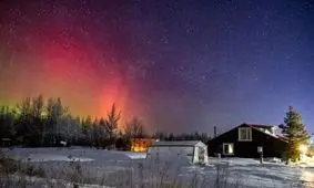 مشاهده شفق های قرمز نادر در شمال آمریکا و اروپا/ تصاویر