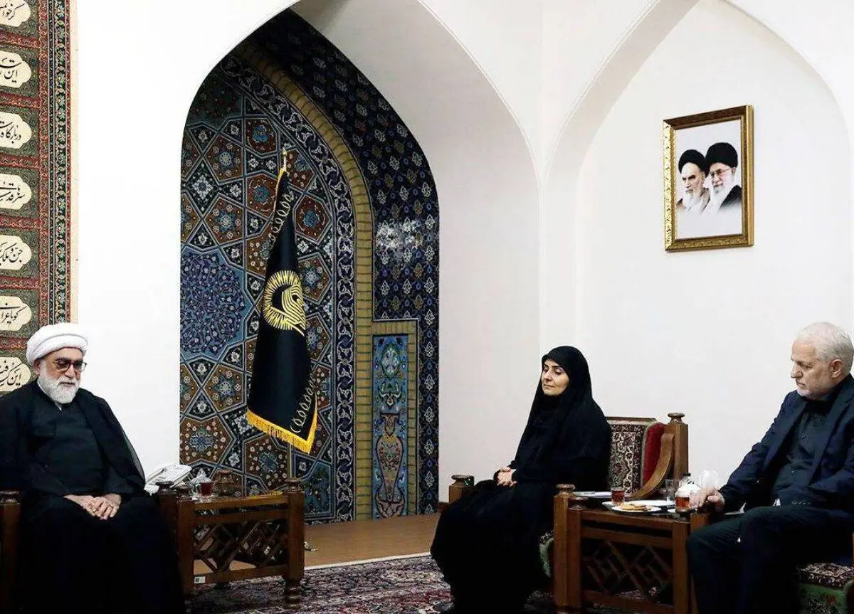 فرزانه صادق، وزیر راه: مشهد در اولویت رفع مشکلات حوزه‌ حمل و نقل است

