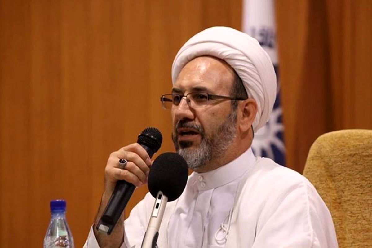 واکنش یک روحانی به اظهارات مشاور رئیسی درباره استقلال مالی زنان