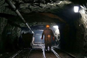 مرگ یک کارگر در پی‌ ریزش معدن شهید نیلچیان در کیار

