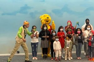 بازگشایی سینمای تخصصی کودکان در بهرود/ دوبله «شیرشاه» برای کوچولوها
