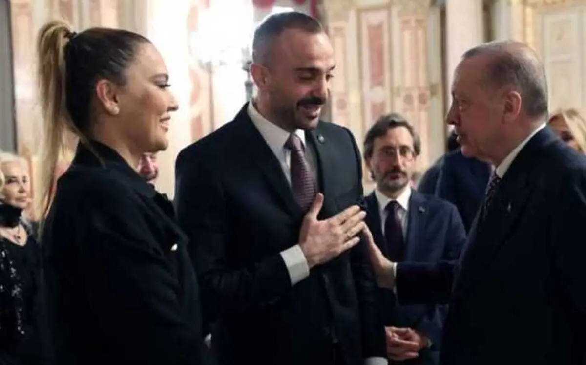 خوانندگان و بازیگران مشهور ترکیه در ضیافت افطاری اردوغان/ ویدئو

