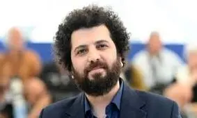 حمله روزنامه شهرداری به جعفر پناهی و سعید روستایی؛ یکی با فیلم زیرزمینی و دیگری با فیلم مجوزدار، علیه جمهوری اسلامی عمل کردند