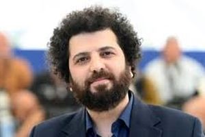 حمله روزنامه شهرداری به جعفر پناهی و سعید روستایی؛ یکی با فیلم زیرزمینی و دیگری با فیلم مجوزدار، علیه جمهوری اسلامی عمل کردند