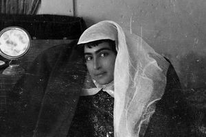 سفر به عصر قاجار؛ از «الاغ خستۀ مرغ‌فروش پیر» تا «بساط زنانه پای کرسی»