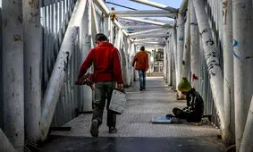 کودکان خیابانی از برده هم وضعیت بدتری دارند / مرگ ۲۴ کودک کار به دلیل تعرض جنسی/ زندان و اعدام؛ سرنوشت تلخ بیشتر کودکان خیابانی / کرایه ۳۰ هزار تومانی نوزادان برای گدایی 