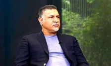 عیادت علی دایی از اسطوره آبی‌ها/ عکس

