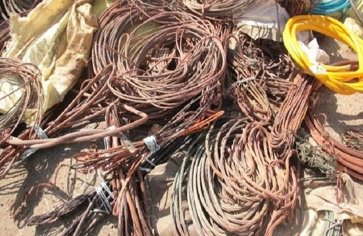 انهدام باند سارقان مسلح سیم برق در اسلام آباد غرب 
