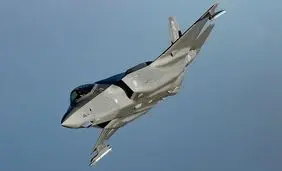 لحظۀ هدف‌قرارگرفتن جنگندهٔ F35 آمریکا توسط پدافند نیروی هوافضای سپاه/ ویدئو

