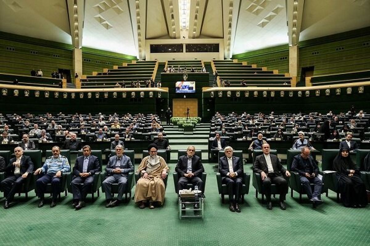 رئیس‌جمهور، رئیس مجلس و وزیران در حاشیه جلسه رای اعتماد چه گفتند؟/ ویدئو