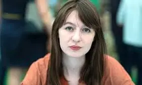 خطر دستگیری نویسنده پرفروش 