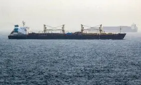 آمریکا در چارچوب اجرای محاصره ایران، مسیر ۴۴ کشتی را تغییر داد