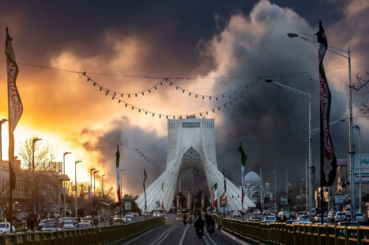 روز پنجم حمله آمریکا و اسرائیل به ایران/ صدای انفجار در تهران، اصفهان، قم، اهواز، سنندج و شیراز/ انفجارهای شدید و پیاپی شرق تهران/ حرکت جنگنده در ارتفاع پایین در غرب تهران/ چندین پادگان در خیابان پیروزی تهران بمباران شد