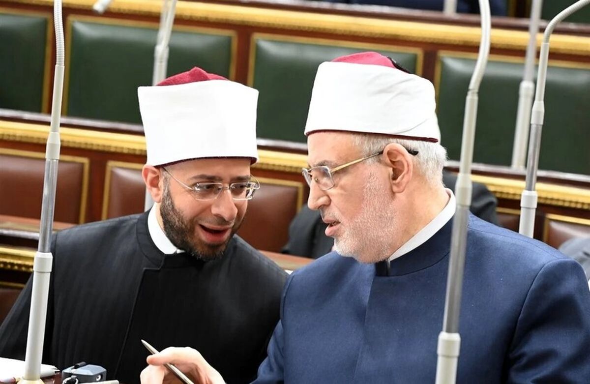 فتواهای شرعی در مصر سازمان دهی می شود/ جلس نمایندگان مصر تصویب کرد؛ حمایت الازهر و انتقاد اتحادیه روزنامه نگاران 