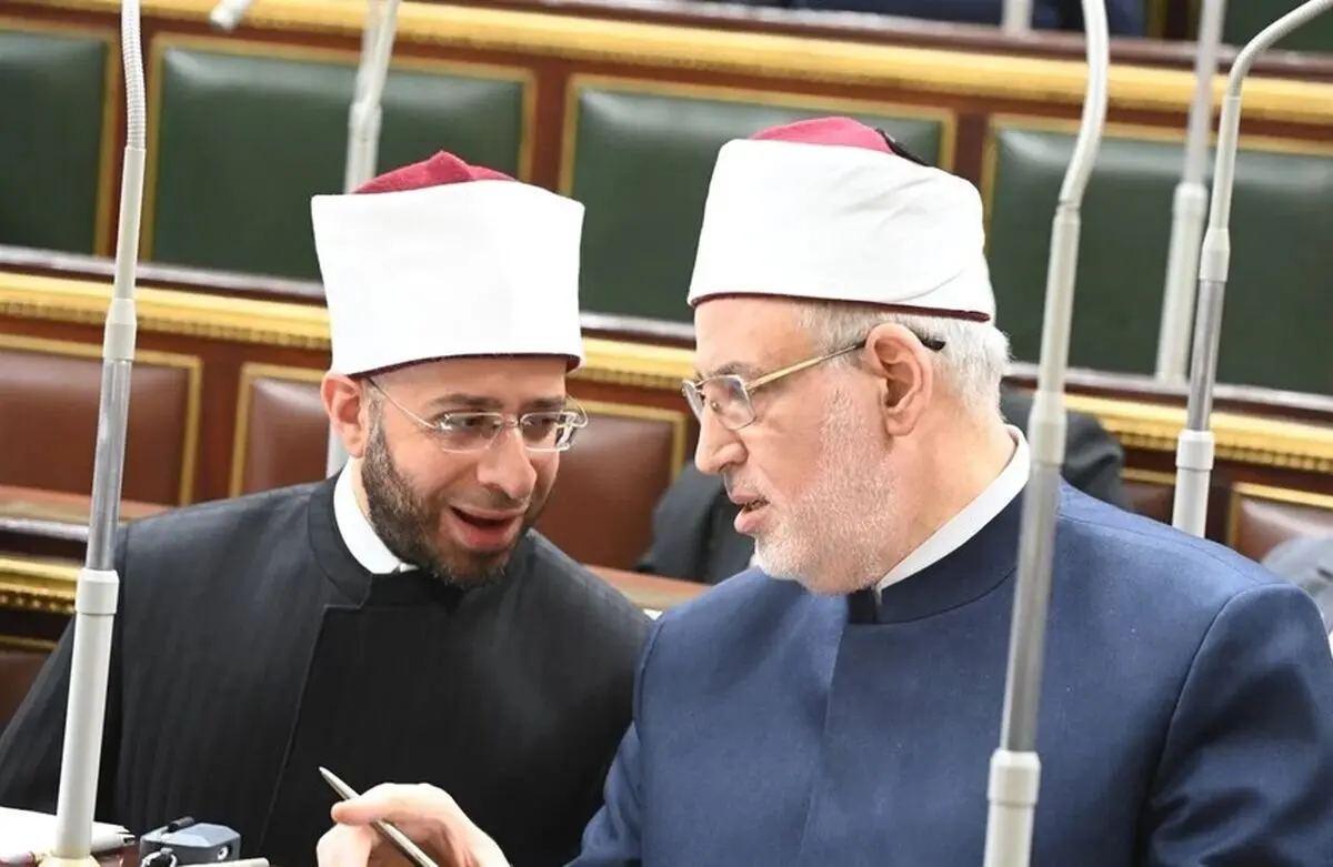 فتواهای شرعی در مصر سازمان دهی می شود/ مجلس نمایندگان مصر تصویب کرد؛ حمایت الازهر و انتقاد اتحادیه روزنامه نگاران
