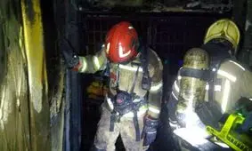 آتش سوزی یک ساختمان مسکونی در تهران