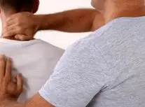 فلج اندام‌ها و حتی مرگ از عوارض شکستن قولنج توسط ماساژورها/ رئیس سازمان نظام پزشکی: فریب تبلیغات را نخورید حتی با حضور چهره‌های مشهور/ ویدئو