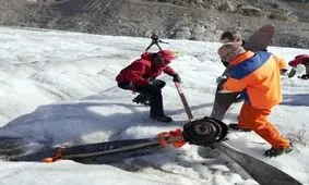 عجیب‌ترین اشیائی که از زیر یخ‌ها بیرون آمده‌اند!
