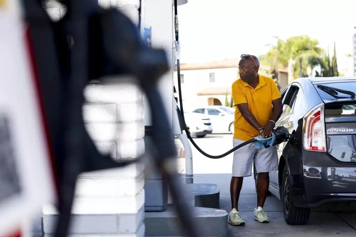 رکوردزنی قیمت بنزین در ۵۰ کشور | آمریکا در رتبه ۱۳ 