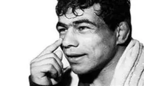 تختی در لباس کارگری شرکت نفت مسجدسلیمان/ عکس