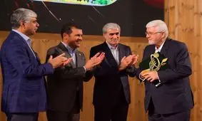 مدیرعامل بانک پاسارگاد عنوان ملی «فرد اثرگذار در تأمین مالی فناوری و نوآوری ایران» را دریافت کرد

