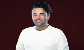 میثم ابراهیمی با تقدیم قطعه‌ای از “ایران من” از زحمات هلال احمر قدردانی کرد/ ویدئو