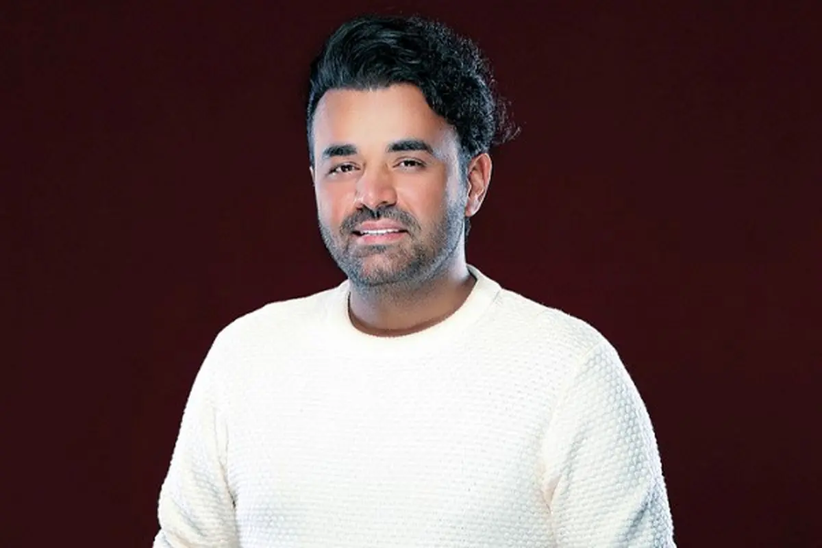 میثم ابراهیمی با تقدیم قطعه‌ای از “ایران من” از زحمات هلال احمر قدردانی کرد/ ویدئو