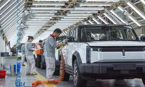 گزینه عاقلانه خودروسازان آلمانی؛ «رفتن به چین!» به جای «چین زدایی»

