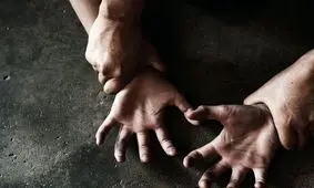 دستگیری مولوی پاکستانی هنگام تعرض به دختر ۱۲ ساله/ ویدئو