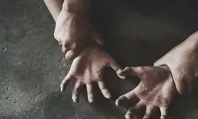 دستگیری مولوی پاکستانی هنگام تعرض به دختر ۱۲ ساله/ ویدئو