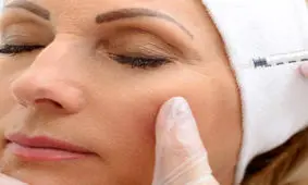 
چهره وحشتناک یک زن بعد از بوتاکس قلابی