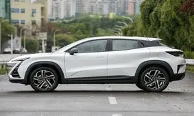 قیمت روز محصولات سایپا و ایران خودرو ؛ ریزش قیمت خودرو‌های وارداتی