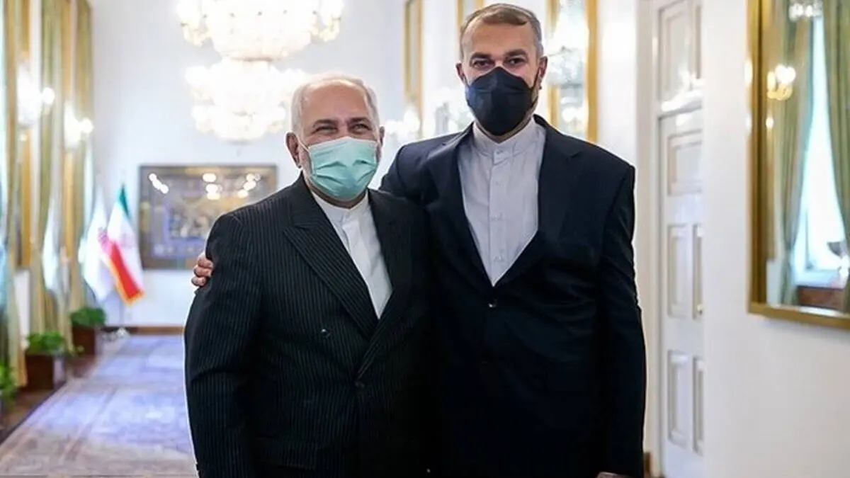 وزیر سابق، بر مزار وزیر شهید/ عکس

