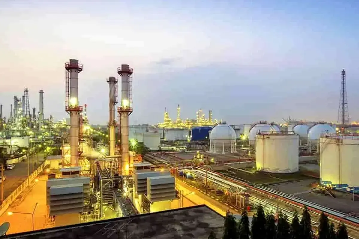 غول پتروشیمی عربستان به دلیل کنترل تنگه هرمز تعطیل شد