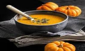 پیشنهاد خوشمزه امروز؛ سوپ کدو حلوایی متفاوت در هوای سرد معجزه میکند