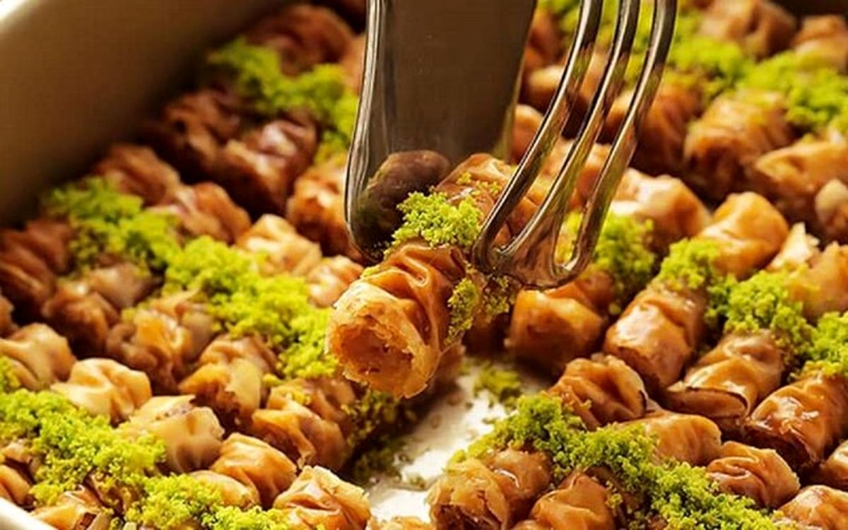 آشنایی با برخی از شیرینی های گران سنتی