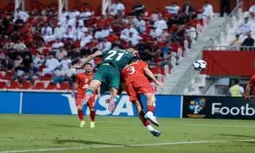 توقف تراکتور برابر نماینده امارات؛ اشتباه یک بازیکن برد را بر باد داد