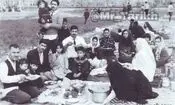 بساط سرگرمی سیزده بدر؛ از داش‌مشدی‌ها تا پهلوان کچل