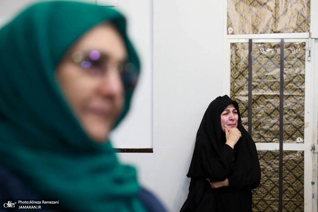 تصاویر: مراسم تشییع برادر سید مصطفی تاجزاده