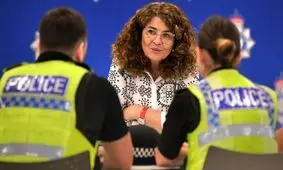 سرقت کیف وزیر پلیس و پیشگیری از جرم انگلیس!

