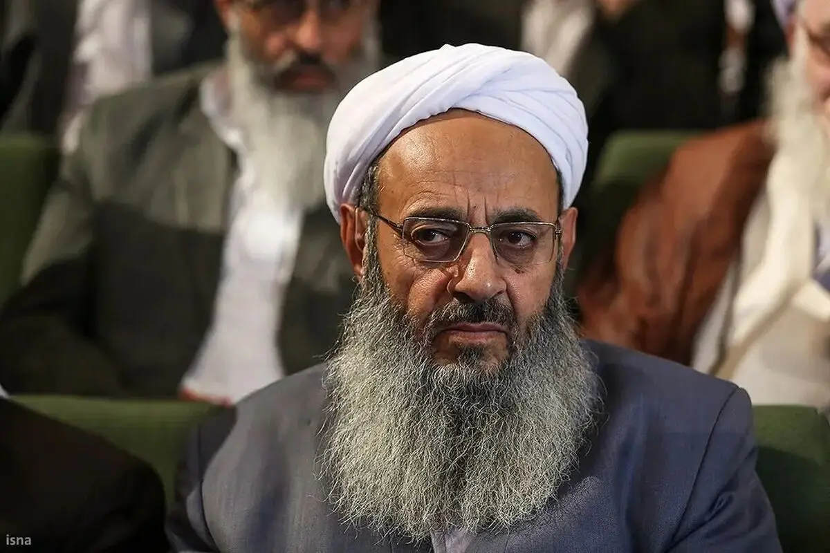 شماری از علما، استادان حوزه و کارگران مسجد مکی با عنوان «اتباع» بازداشت یا رد مرز شده‌اند/ خوب می‌دانیم این موضوع مربوط به اتباع نیست، بلکه تسویه‌حساب و فشار سیاسی‌ است/ اگر جلوی تندروها گرفته نشود، خدا می‌داند کشور و ملت با چه سرنوشت سختی مواجه خواهند شد