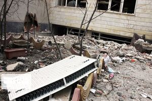 مرگ پدر و کودک در انفجار شی بجا مانده از جنگ تحمیلی در حیاط خانه‌ای در دهلران