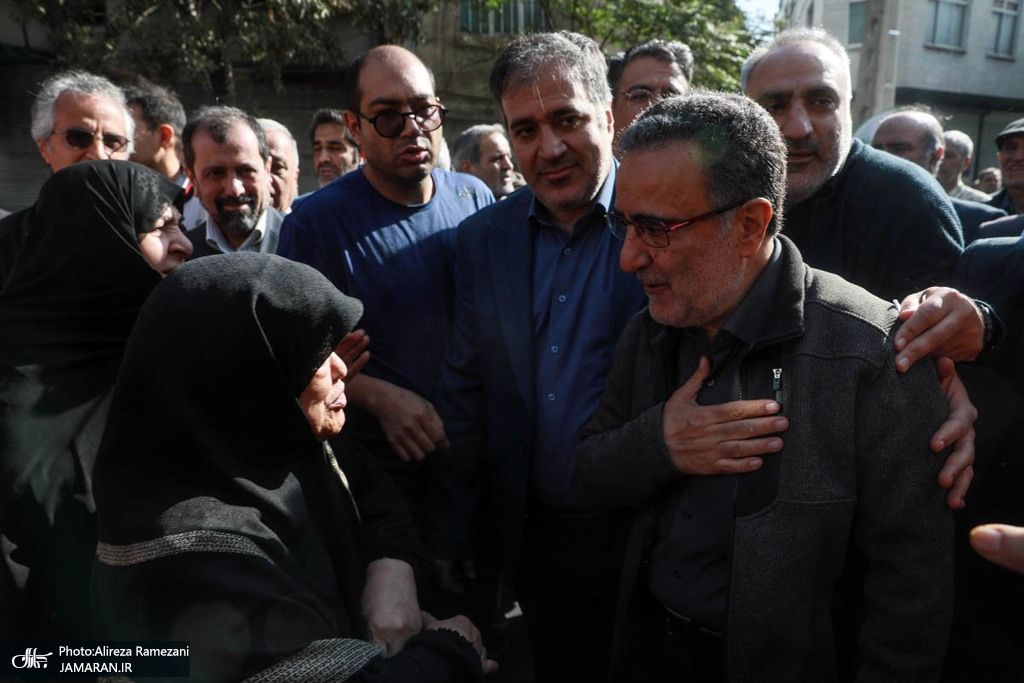 تصاویر: مراسم تشییع برادر سید مصطفی تاجزاده