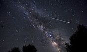 آسمان در انتظار بارش شهابی و هم‌نشینی ماه و قلب العقرب

