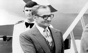 سفر در زمان؛ بازدید «محمدرضا پهلوی» از یک کارخانه فولاد در استرالیا؛ سال 1353 