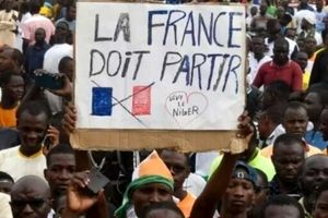 معترضان نیجری خواستار خروج فرانسه از کشور شدند

