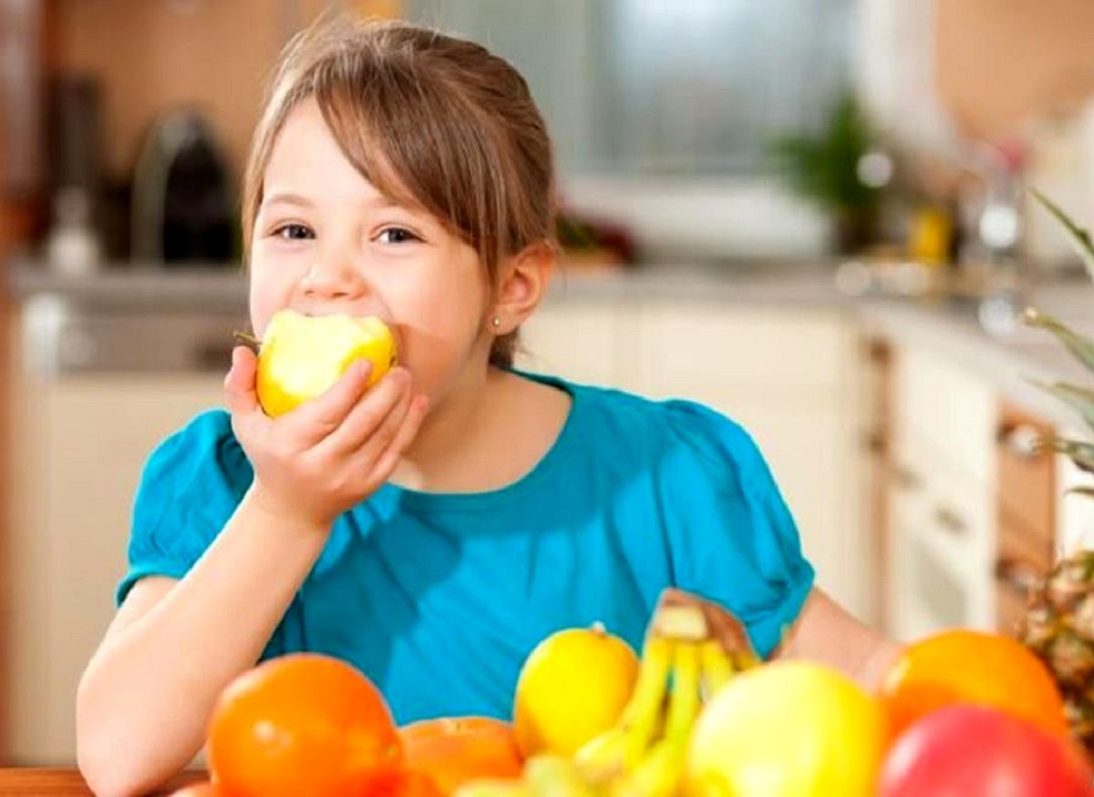 مضرات مصرف بیش از حد میوه برای بدن