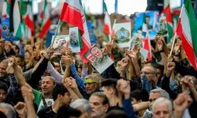 خانواده شهدا: علی رغم گلایه مندی‌ها، هرگز با معاندین و تفرقه افکنان همراه نمی شویم