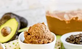 طرز تهیه بستنی بدون لبنیات